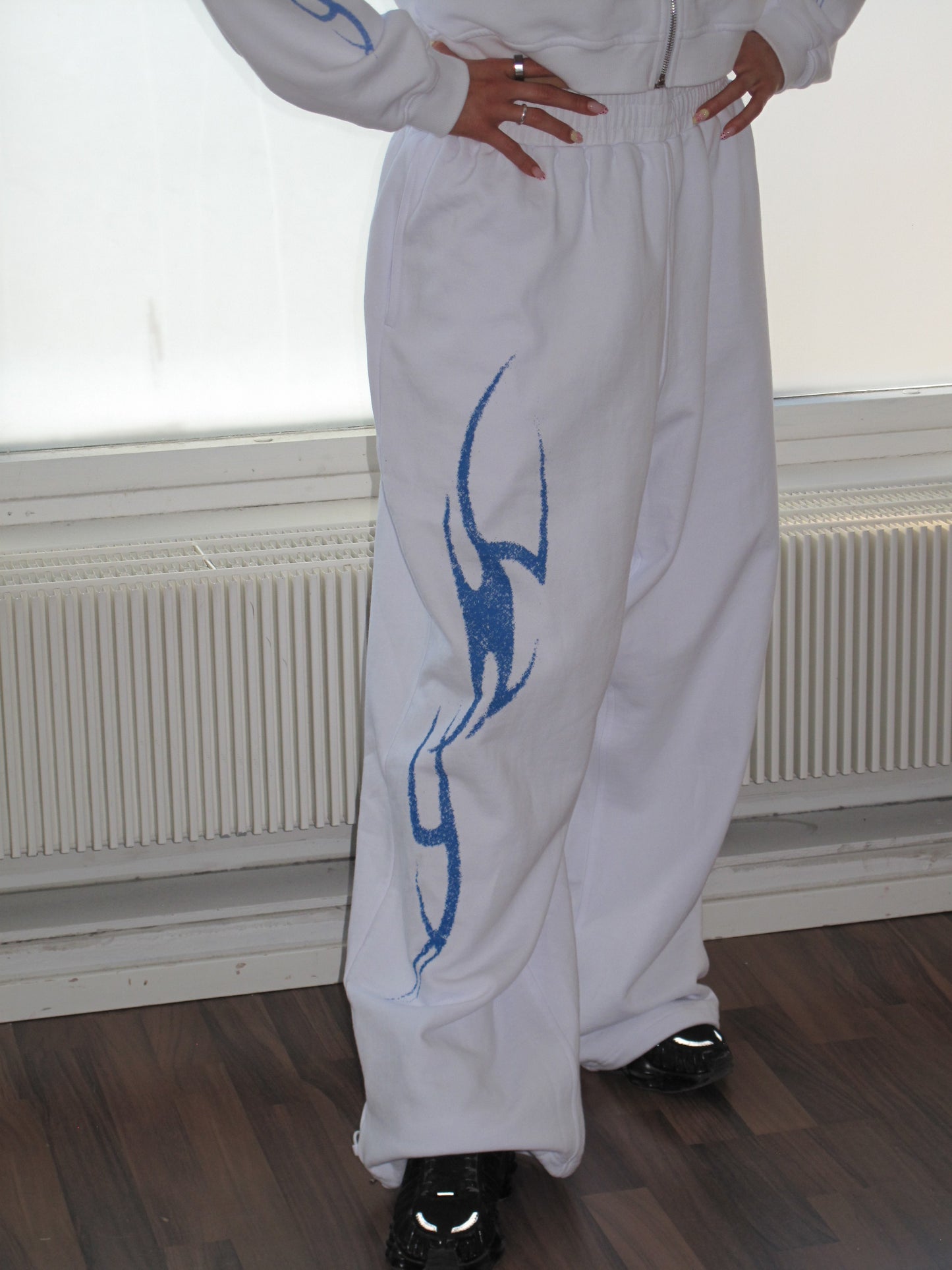 WHITE DBD JOGGERS